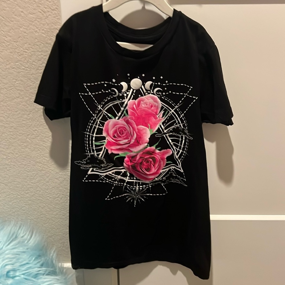 Pretty Rebellious XS Teens Shirt